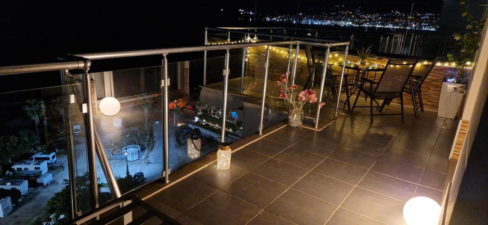 Апартаменти Sadet'S Penthouse Saranda Екстер'єр фото
